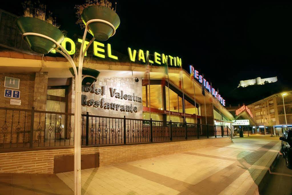 Hotel Valentin Aguilar de Campóo Eksteriør billede